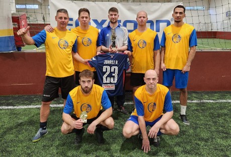 Hetesekkel nyerte az üzleti kispályás focikupát a MÁV Előre